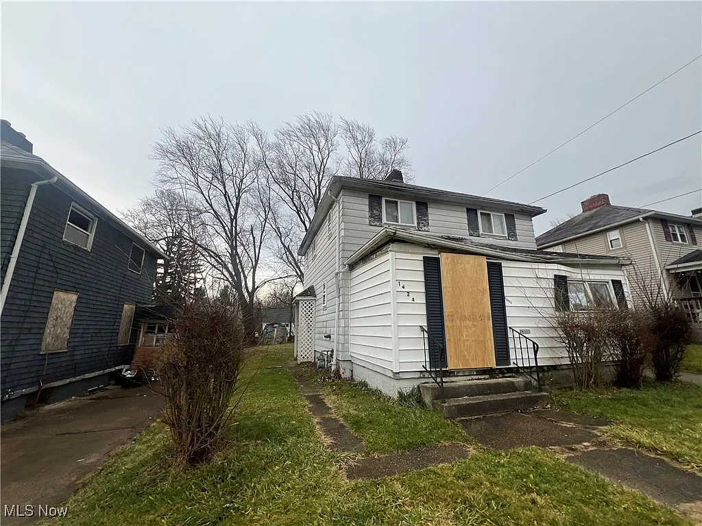 1424 S Morgan Ave photo 1
