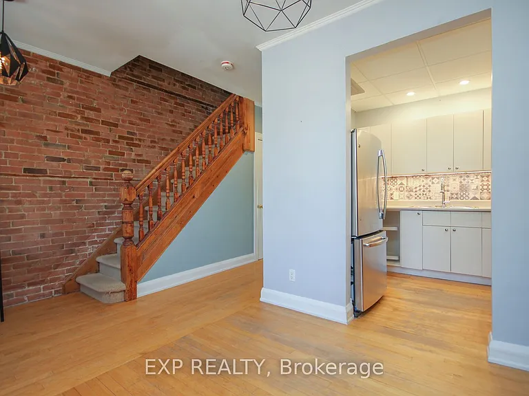 114 Sweetland Ave — Photo 6