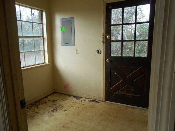 3rd image of 5608 State Highway 24 W