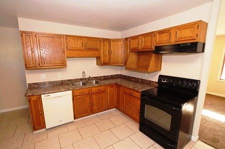 3rd image of 7629 S 39th Ave