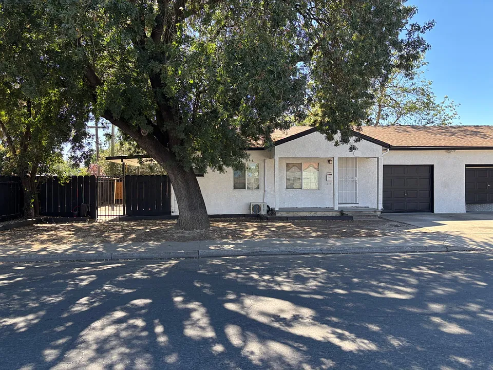 1405 Del Vale Ave