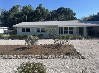 2732 Tangelo Dr, Sarasota, FL 34239