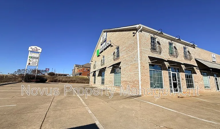 941 Moores Ferry Rd #C — Photo 3