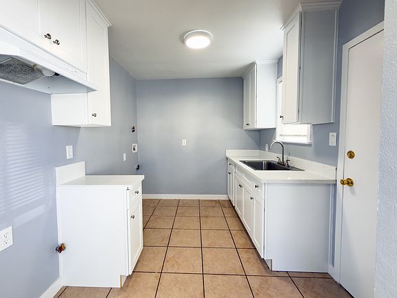 2nd image of 610 E 99th St #8