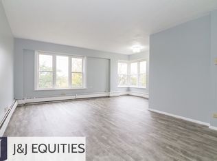 7333 N Ridge Blvd APT 501, Chicago, IL 60645