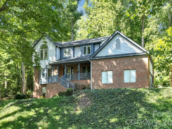 25 Weston Heights Dr, Asheville, NC 28803