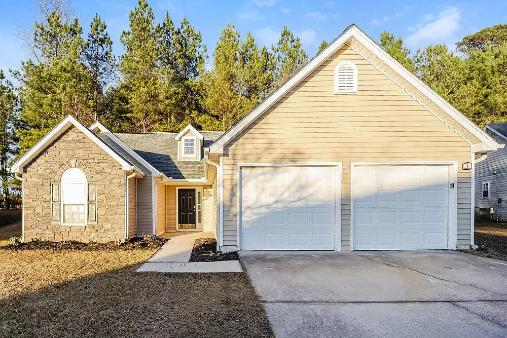 3 bed, 2.0 bath, 1663 sqft, $2,730 — Photo 1