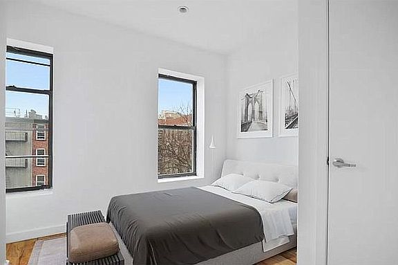 4th image of 240A Vernon Ave #3A