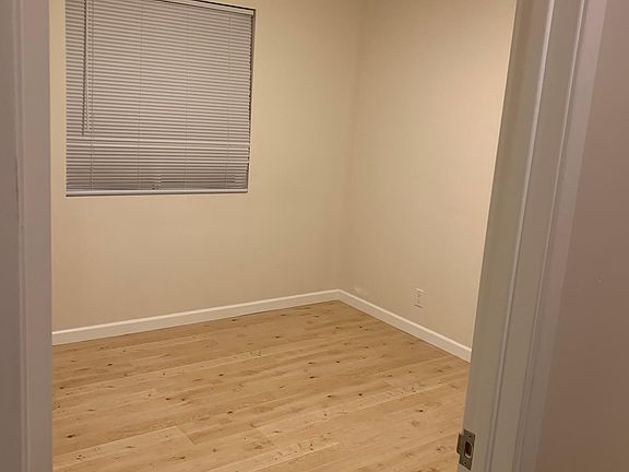 4th image of 3890 Chilton Ln