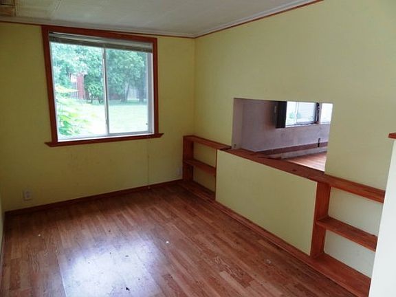 5th image of 644 River Ave