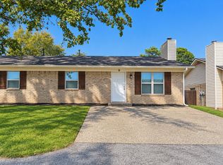 8320 Cambridge Rd #M16, Tyler, TX 75703