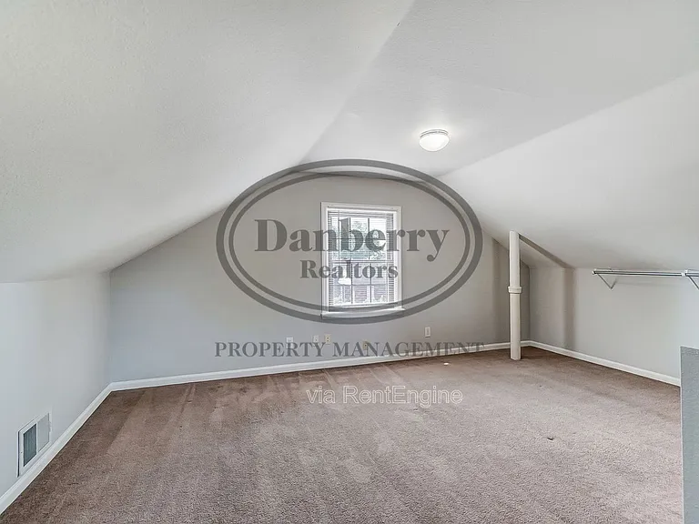 347 Darrow Ave — Photo 23