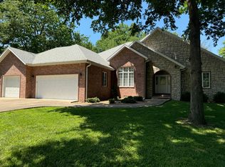 4115 E Linwood St, Springfield, MO 65809