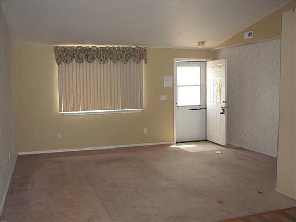 3rd image of 3005 Rose St