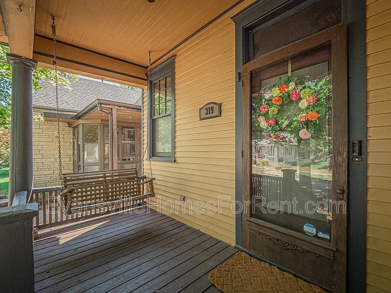 2 bed, 1.0 bath, $1,299 — Photo 3