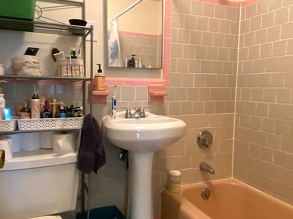 5th image of 1243 Beacon St