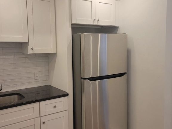 4th image of 133 W 3rd Ave