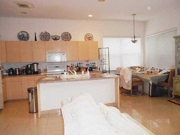 3rd image of 3820 SW 51st St
