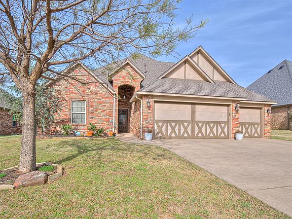 4th image of 16201 Royal Crest Ln