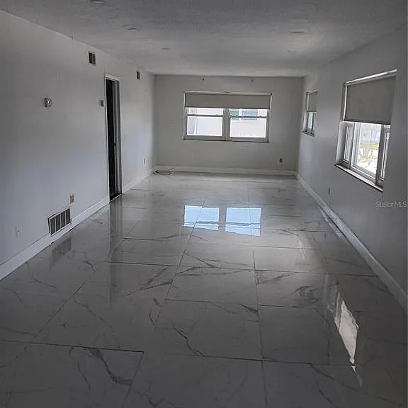 5287 81st St N #26 — Photo 2