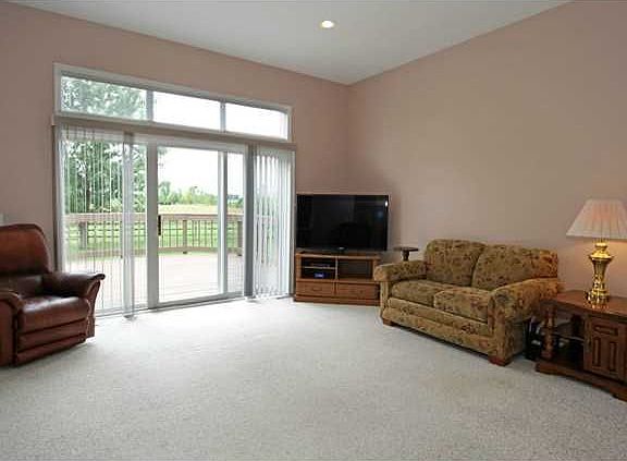 5th image of 10391 Scarlet Oak Dr