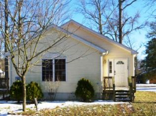 136 9th St, Colonial Beach, VA 22443