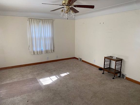 Additional Living Room