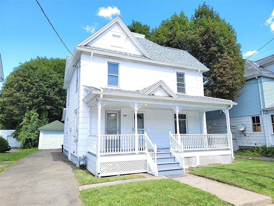 1st image of 807 Monroe St