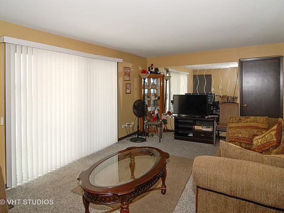 2nd image of 2124 N Harlem Ave APT 1E