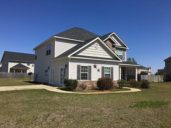 3rd image of 128 Hathersage Dr