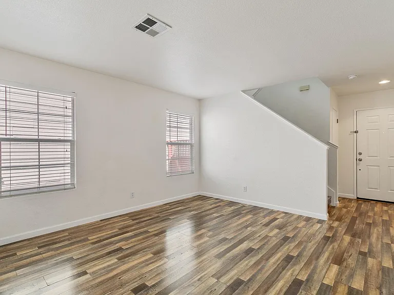 3215 Puffin Cir — Photo 9