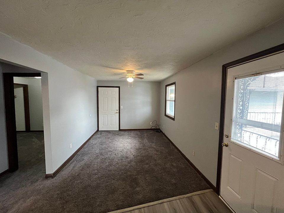 2nd image of 217 W Washington St APT D