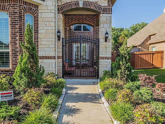 4th image of 17419 Straloch Ln