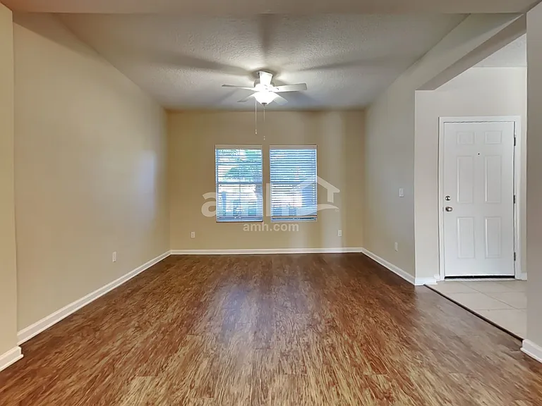 475 Hefferon Dr — Photo 6