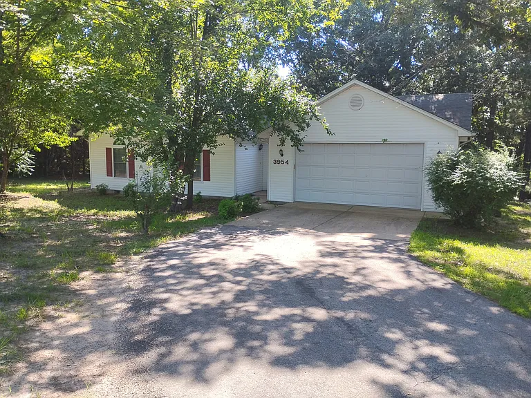 3954 County Road 69 — Photo 2