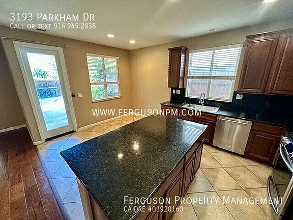 3rd image of 3193 Parkham Dr