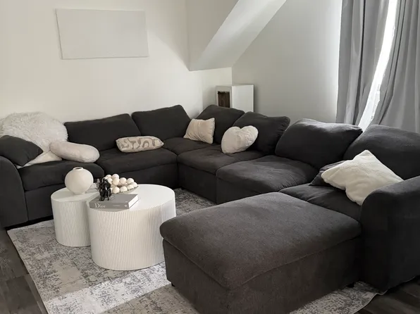 33 Grumman Ave #2, Newark, NJ 07112