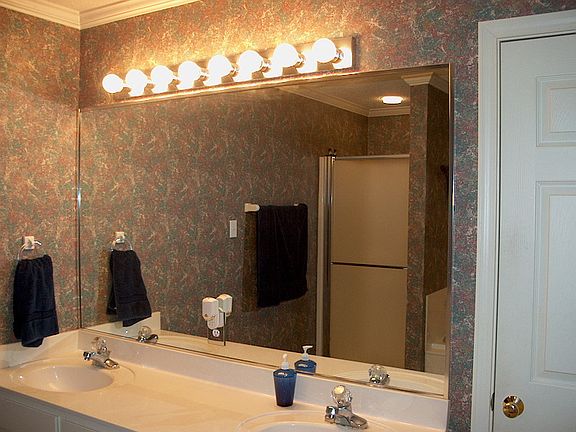 4th image of 2605 Bonita Pl