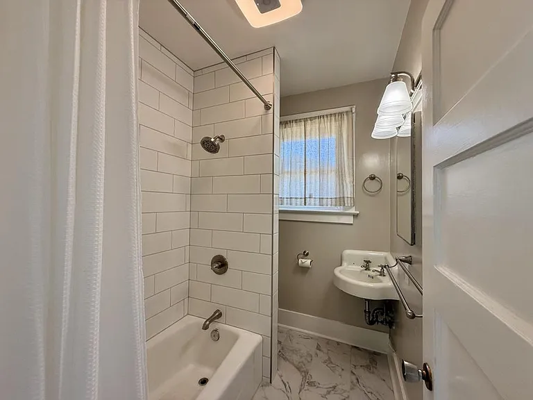 731 River Ave — Photo 4