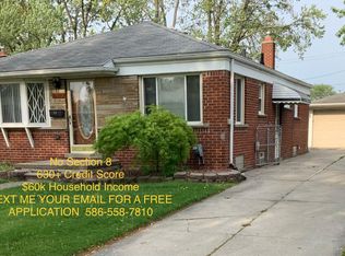 26780 Barbara St, Roseville, MI 48066