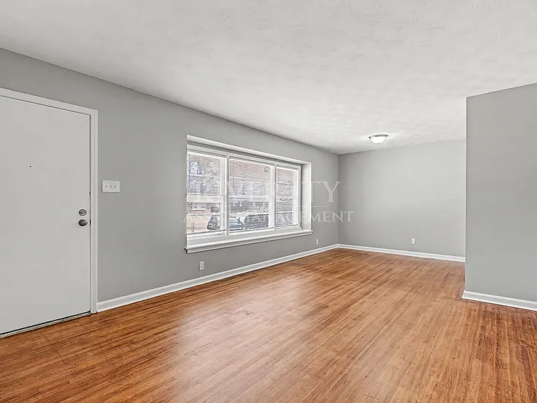 3751 Charles Dr — Photo 5