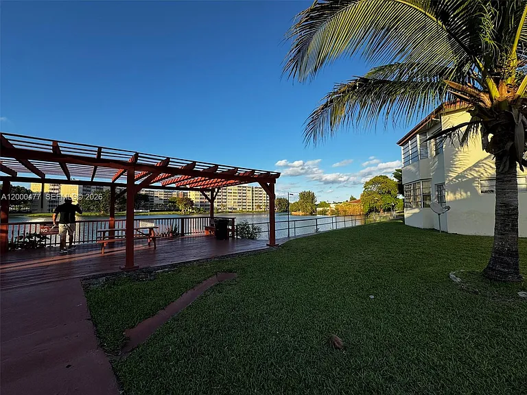1601 NE Miami Gardens Dr #103 — Photo 6