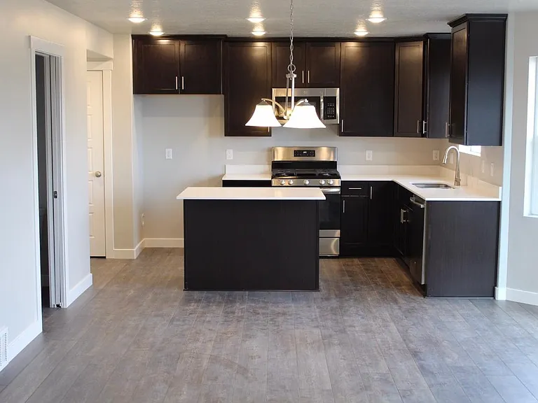 2368 N 3370 W — Photo 3
