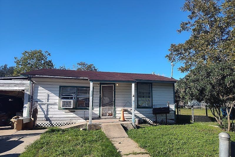 1st image of 306 S Minneapolis St