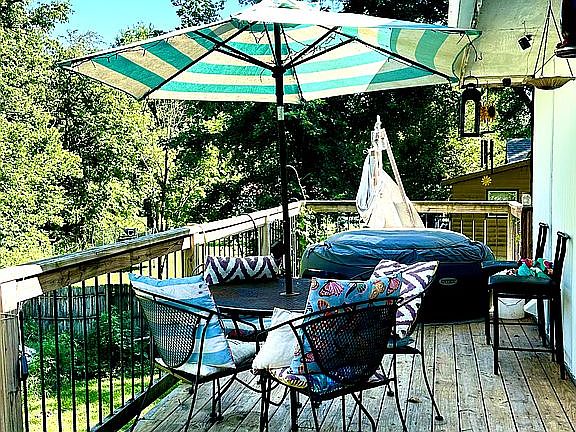 Deck built in 2017