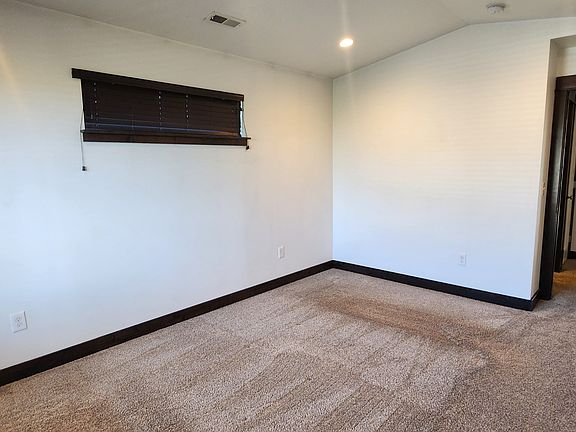 4th image of 1002 Rosa Way #1
