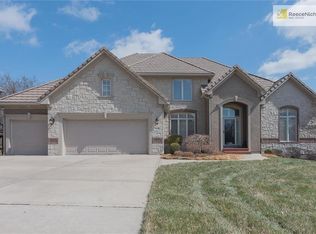 6135 Timberidge Ct, Parkville, MO 64152