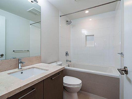 5th image of 621 Sterling Pl #2