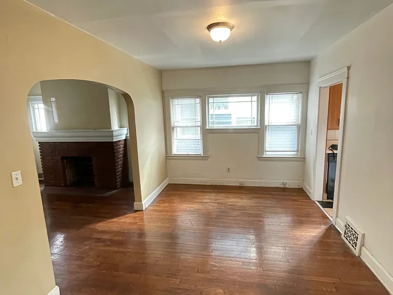 2288 Grandview Ave #1 — Photo 6