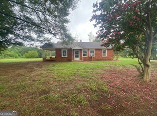 1125 Moore Rd, Hartwell, GA 30643